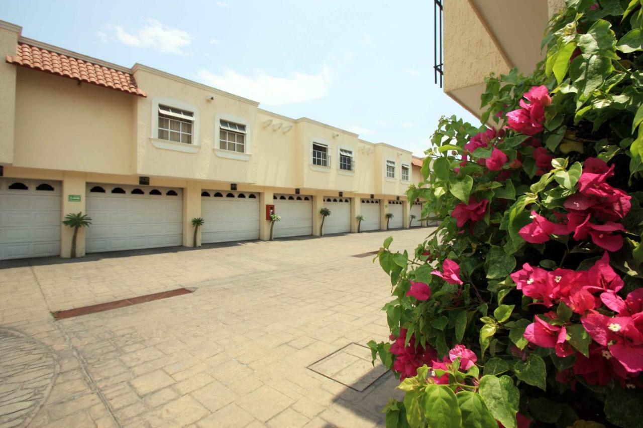 גואדלחארה Motel Mirage מראה חיצוני תמונה