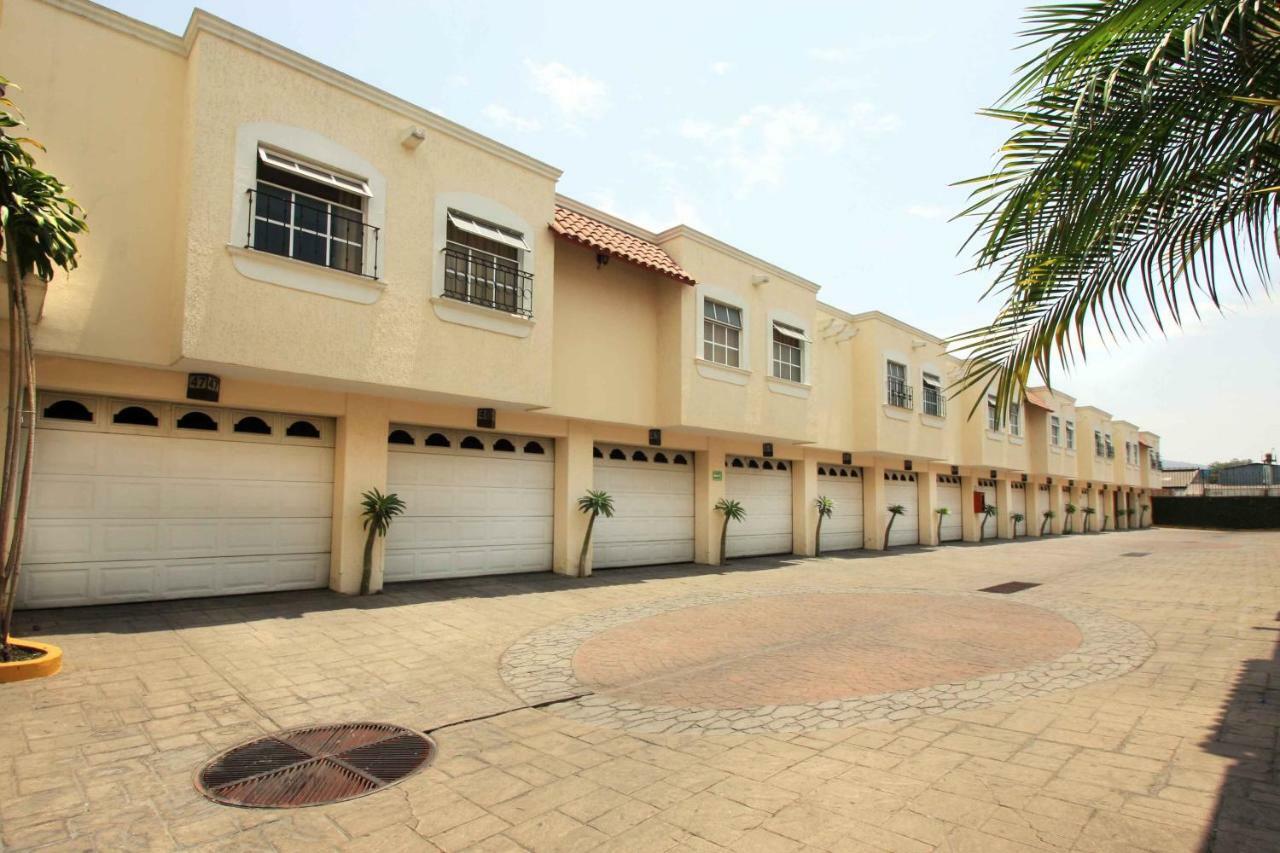 גואדלחארה Motel Mirage מראה חיצוני תמונה
